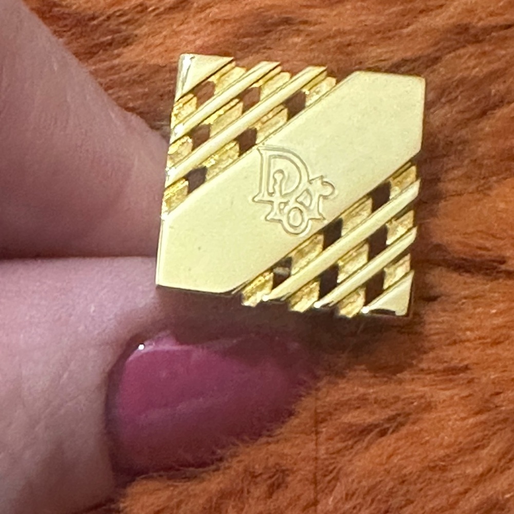Christian Dior gold tone single cufflink